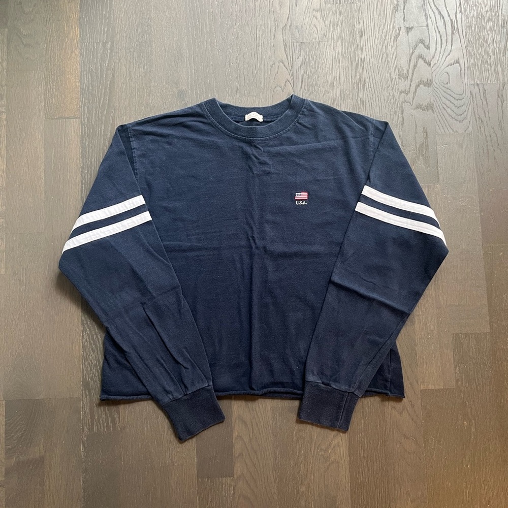Brandy Melville rare USA navy cropped longsleeve sweatshirt with striped sleeves